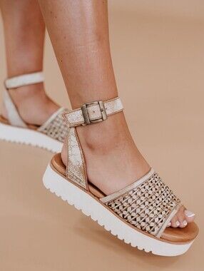 BED STU Brisa Sandals in Almond